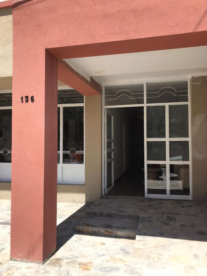 Guest House سالتا المظهر الخارجي الصورة