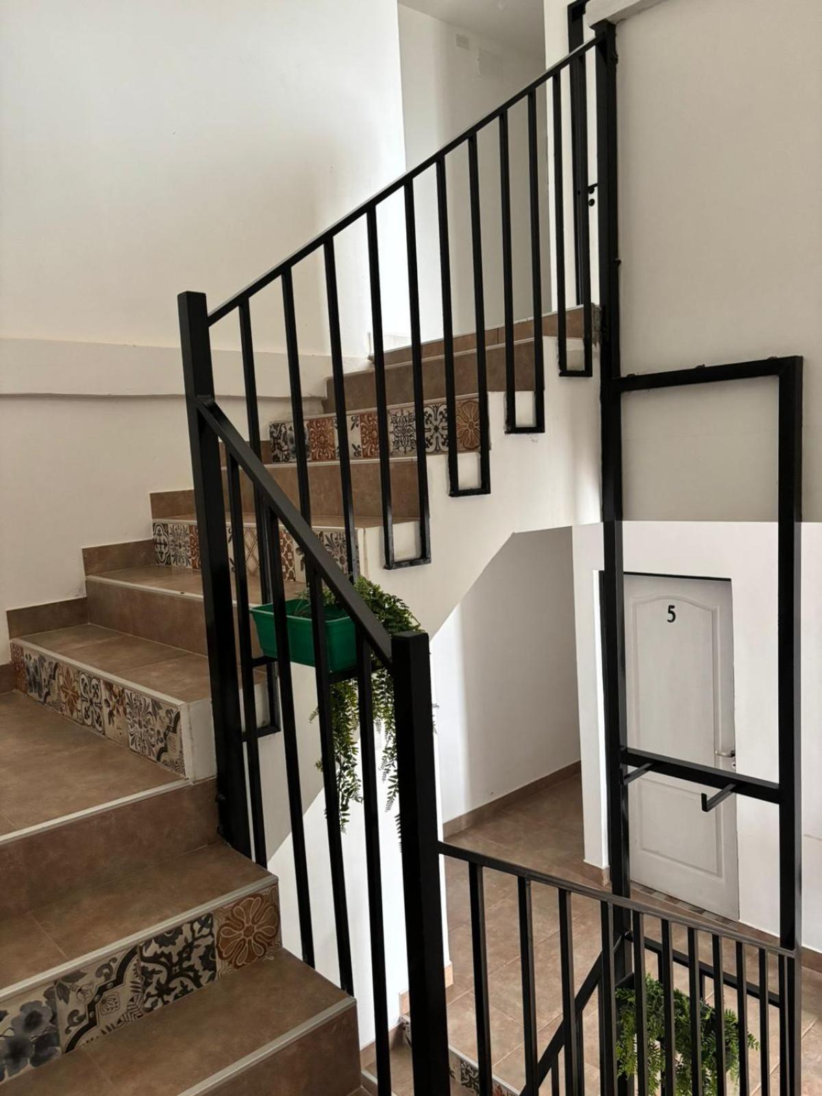 Guest House سالتا المظهر الخارجي الصورة